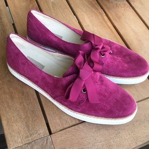 Clearance 💜Ugg pink shoes size 11 new no box